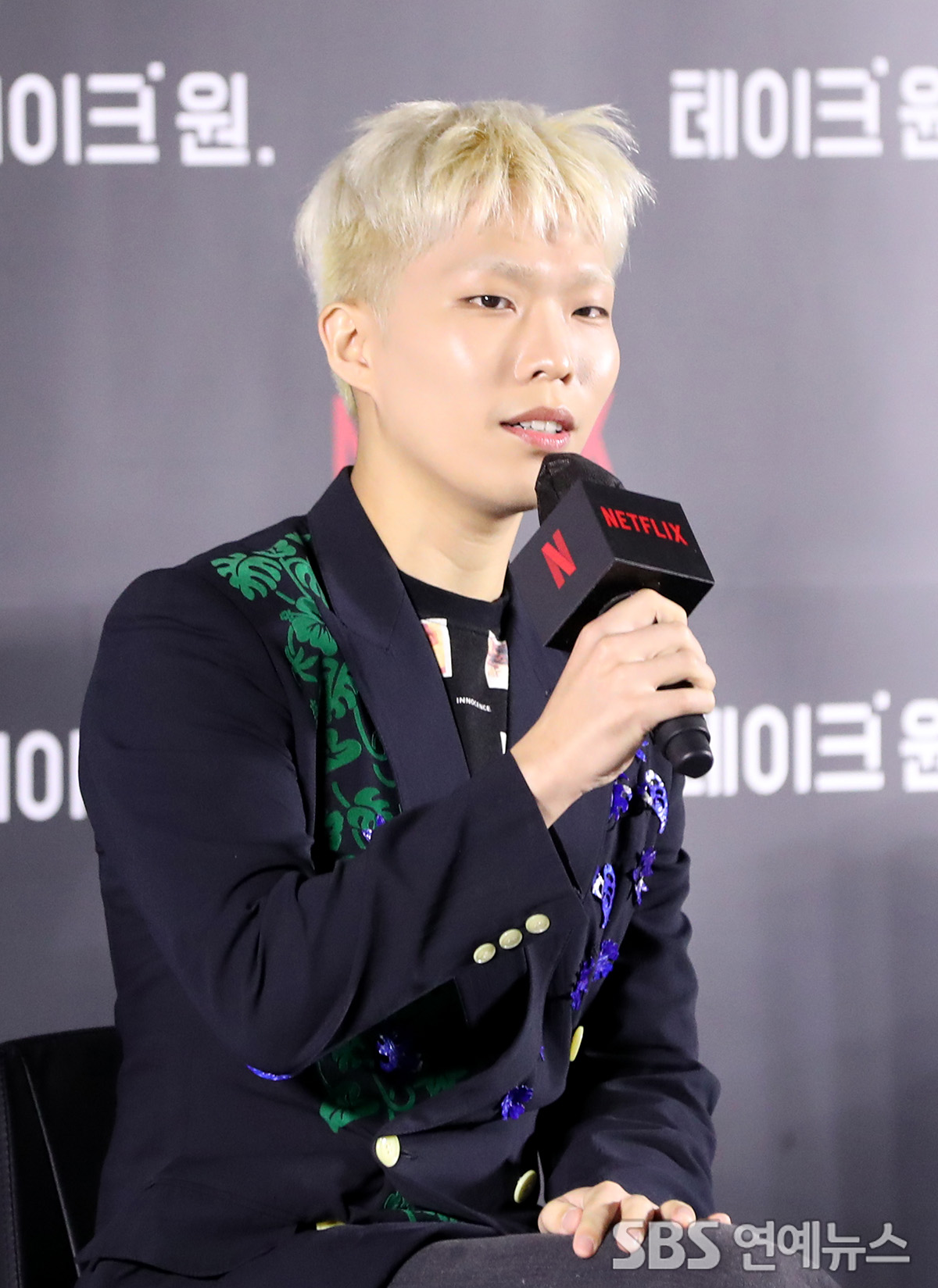 [E포토] 악뮤 이찬혁, '음악 예능으로 인사드립니다'