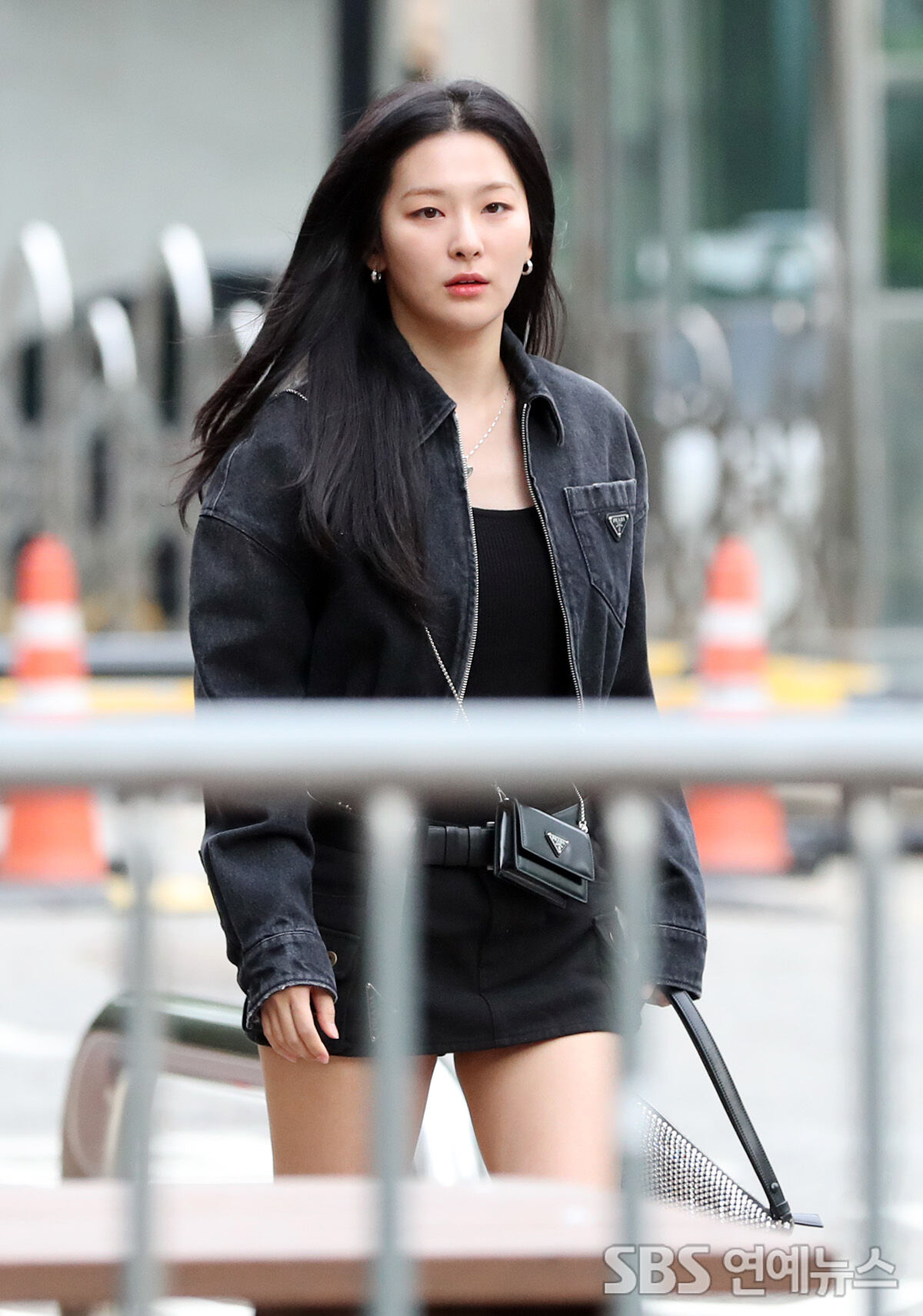 [E포토] 레드벨벳 슬기, '솔로 데뷔 동시에 스페셜 은행장으로'