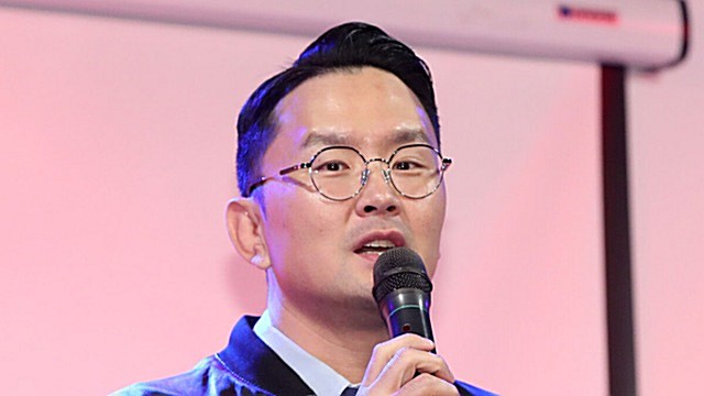 [단독인터뷰] 윤형빈 "잘생긴 아이돌만 답 아냐…안타레스로 '중소의 기적' 만들 것"
