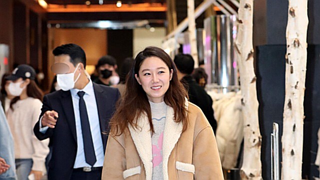 [E포토] 공효진, '새색시의 백화점 나들이'