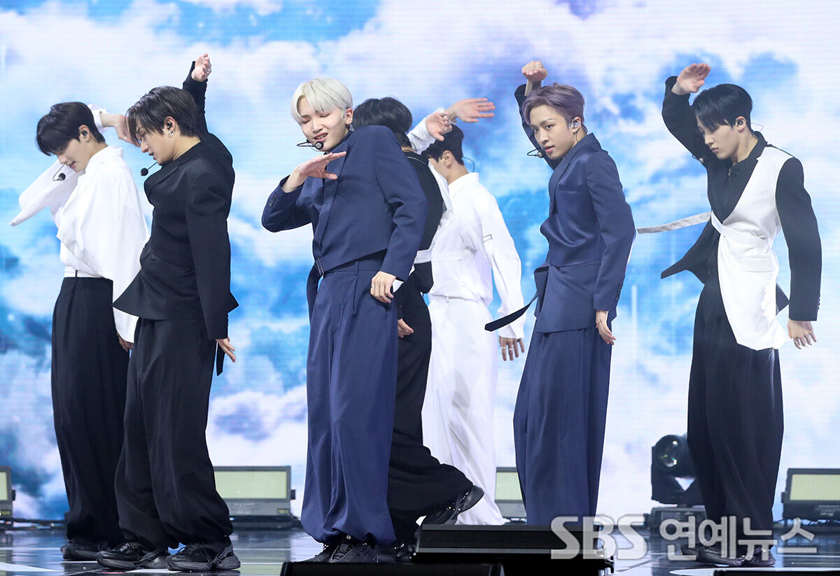 [E포토] ATBO, '청량미와 카리스마를 겸비한 소년들'