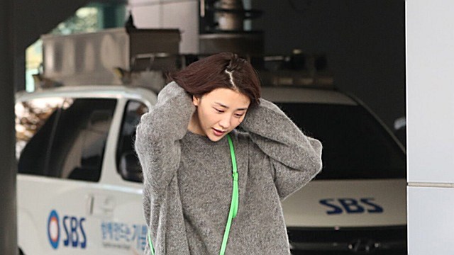 [E포토] 박하선, '씨네타운 캔디의 출근길'