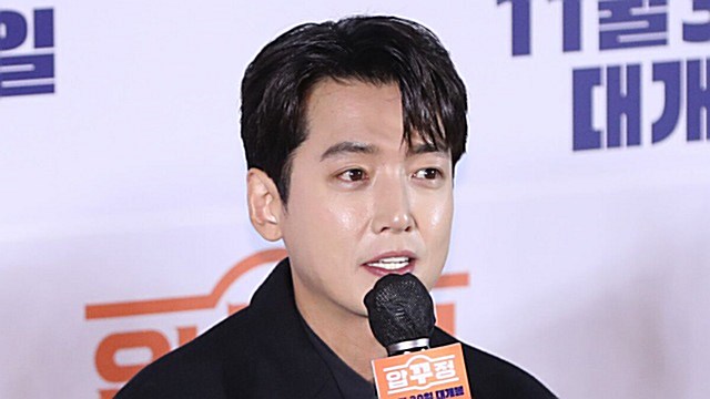 [E포토] 정경호, '이번엔 압꾸정 성형외과 의사로'