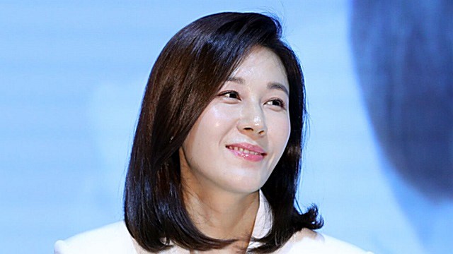 김하늘, 보육원 봉사&middot;다문화 가정 공연 관람 지원 '선행'