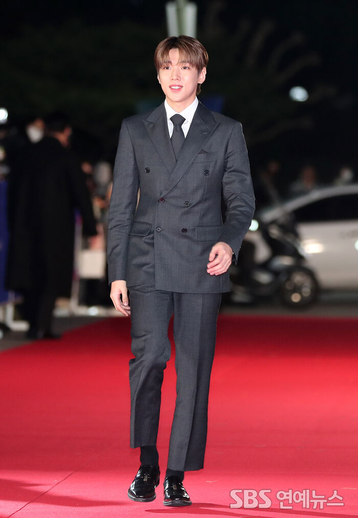 [Throwback] DKZ’s JAECHAN Owns the Red Carpet as an Actor