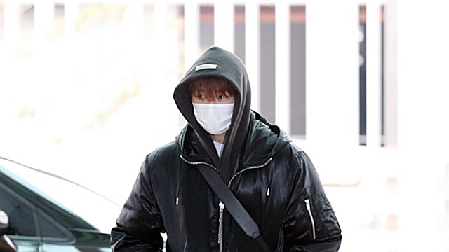 [E포토] 강다니엘, '꽁꽁 숨긴 멍뭉미'