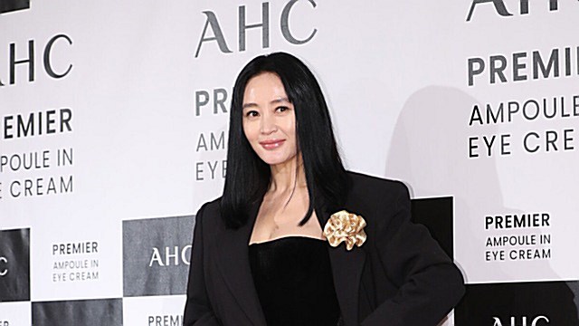 [E포토] 김혜수, '블랙 패션 우아한 여신 자태'