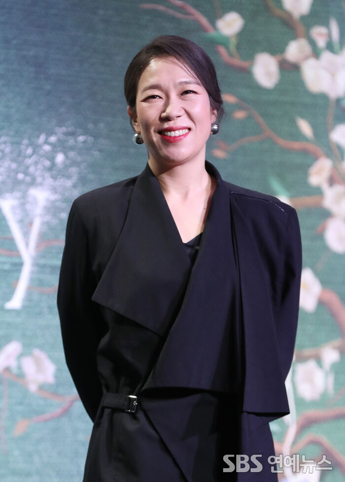 [Throwback] Yeom Hye-ran Shines at 'The Glory' Press Conference