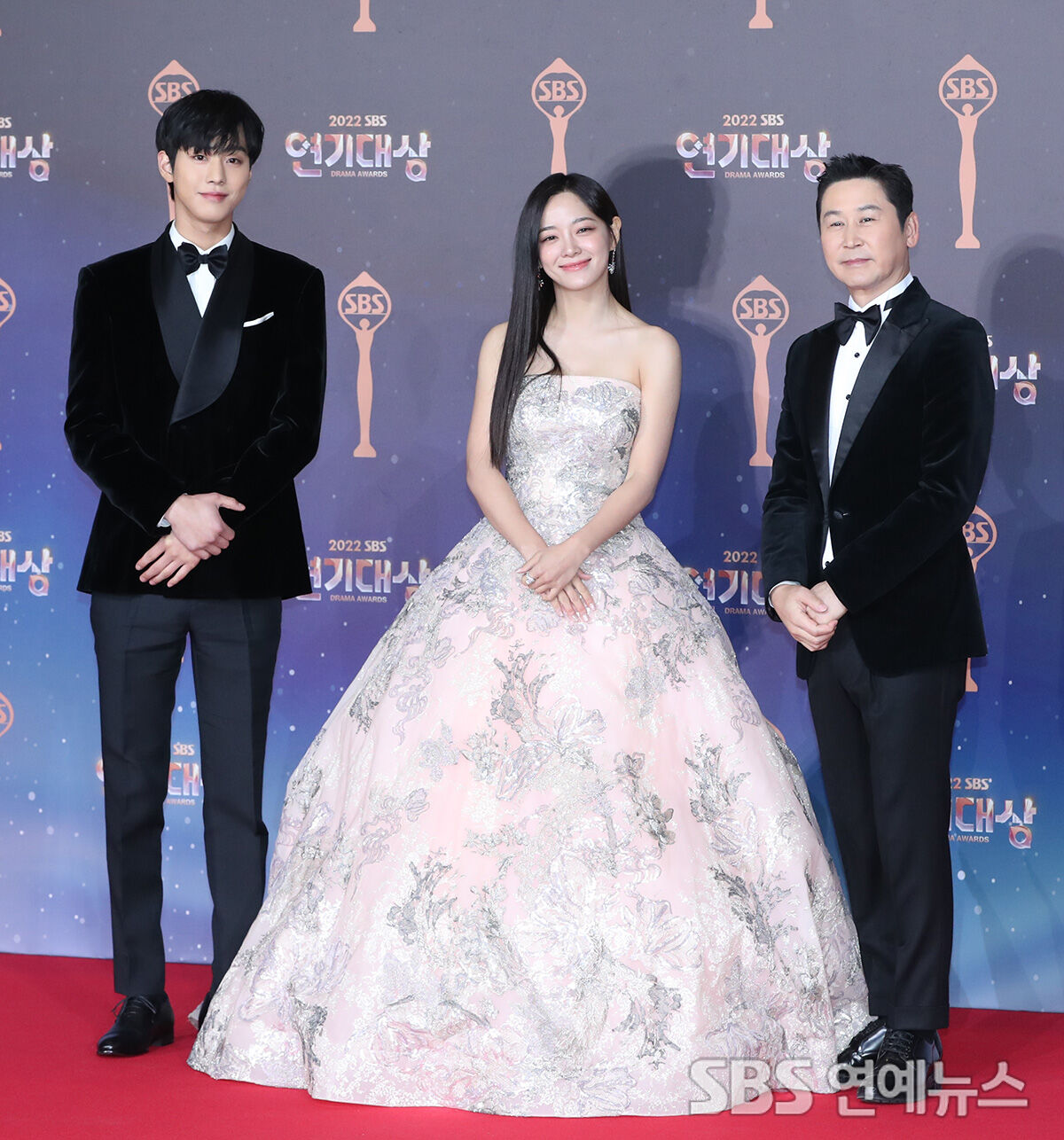 Ahn Hyo-seop, Kim Se-jeong and Shin Dong-yup
