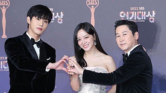 [E포토] 안효섭-김세정-신동엽, '연기대상 MC들'