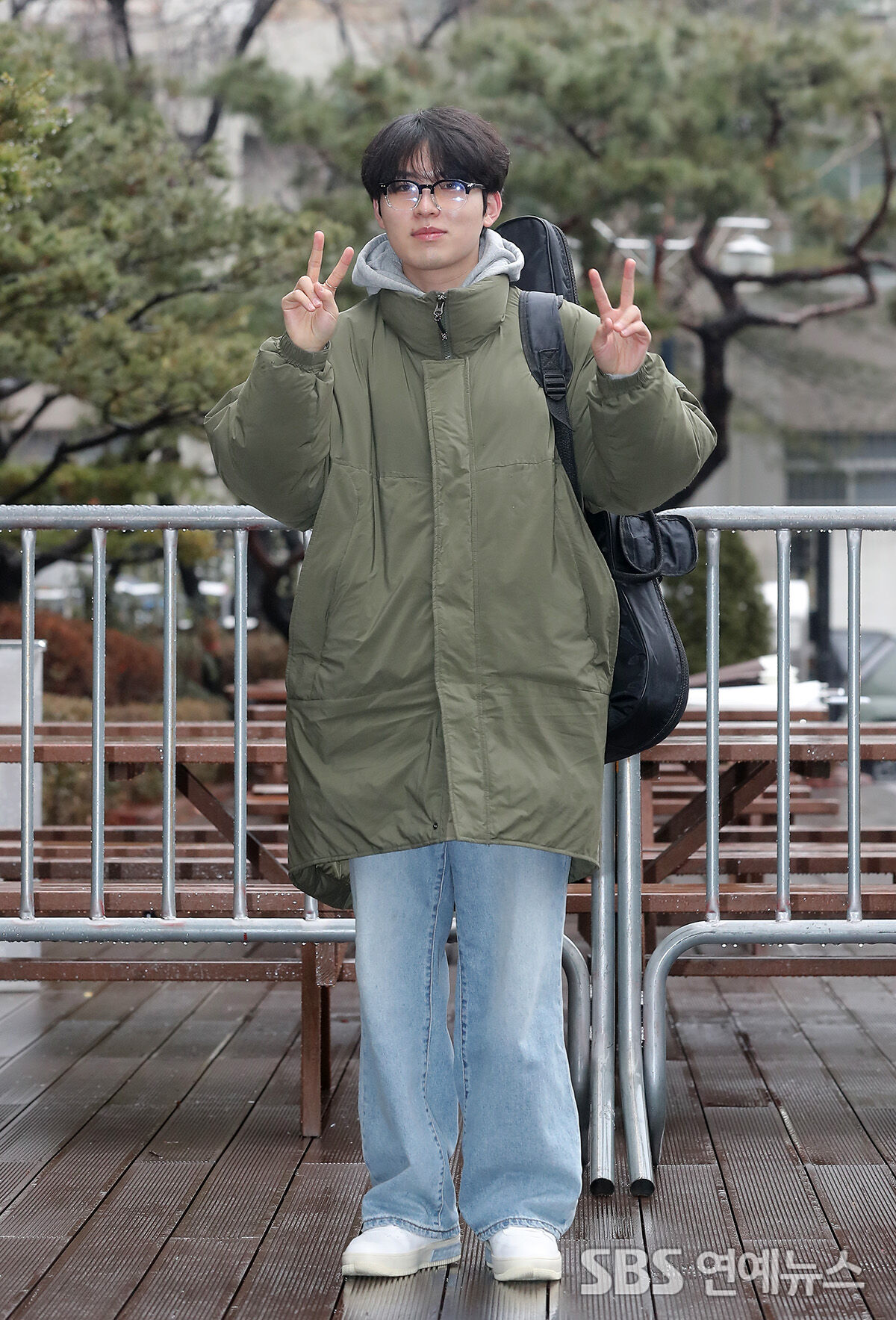 [E포토] 범진, '흐린 날씨에도 빛나는 하트'