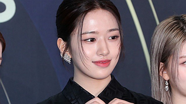 [E포토] 아이브 안유진, '빛나는 미모에 하트까지'