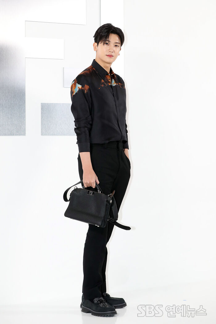 [Throwback] Park Hyungsik Nails the Gen Z 'First-Day Fit'