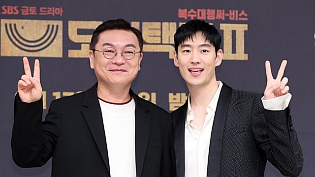 [E포토] 김의성-이제훈, '모범택시 시즌2로 돌아왔어요'