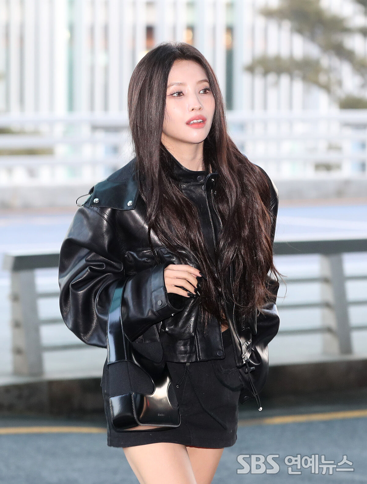 [E포토] (여자)아이들 소연, '출국길도 나의 런웨이'
