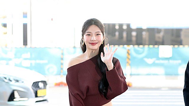 [E포토] 레드벨벳 조이, '공항에 착륙한 여신'