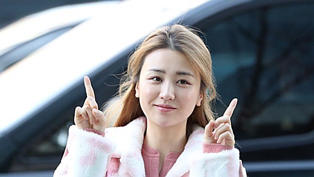 [E포토] 박하선, '오늘도 화사한 씨네타운 안방마님'