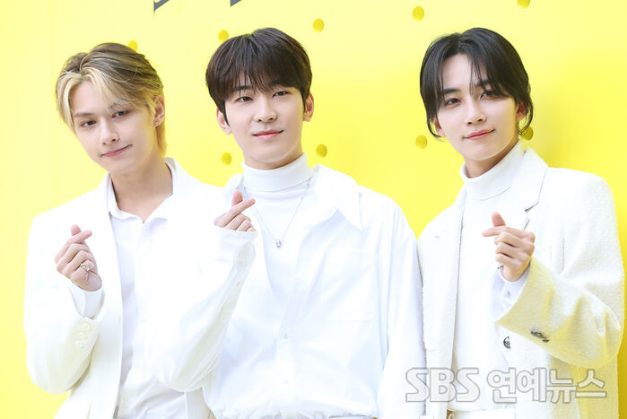 [Throwback] SEVENTEEN's JUN, WONWOO and JEONGHAN Serve Wallpaper-Worthy Visuals