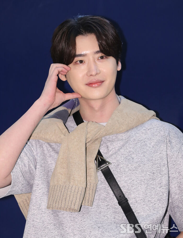 Lee Jong-suk