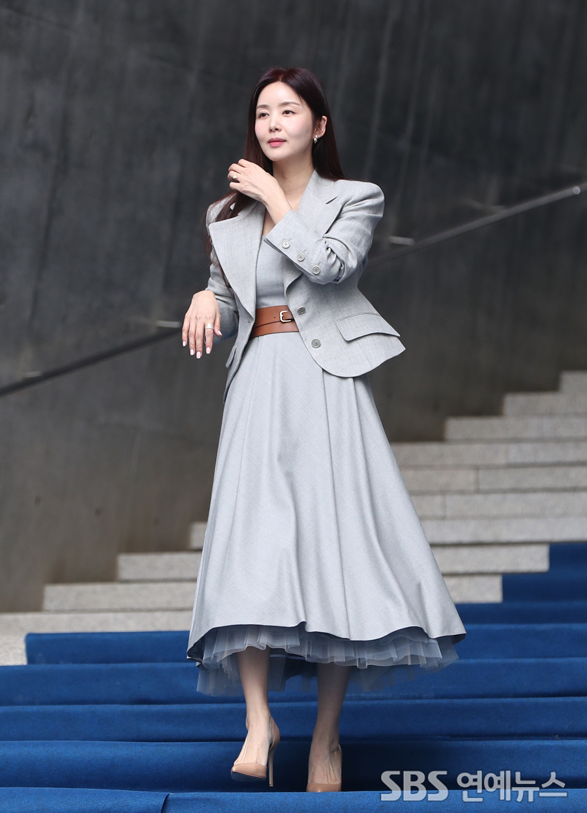 [E포토] 박솔미, '패션쇼 향하는 우아한 발걸음'