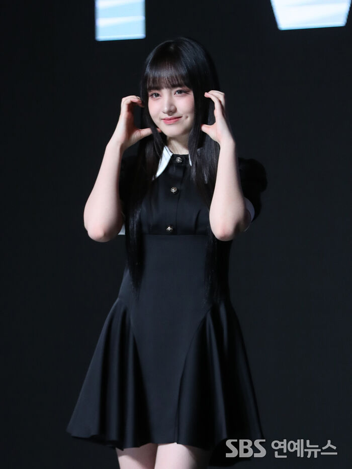 [Throwback] IVE's LIZ Mesmerizes With Her Signature Heart Dimples