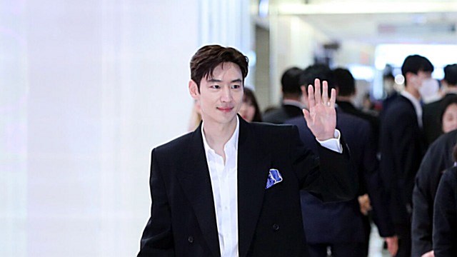 [E포토] 이제훈, '모범적인 수트핏 비주얼'