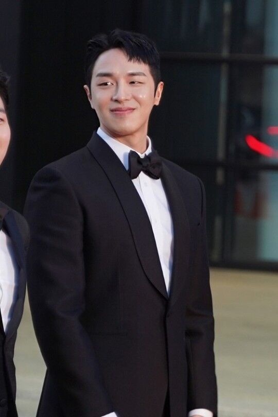 권혁, '신입사원: 더무비'로 전주국제영화제 참석…레드카펫 밟았다