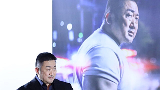 [E포토] 마동석, '등장부터 강렬하게'