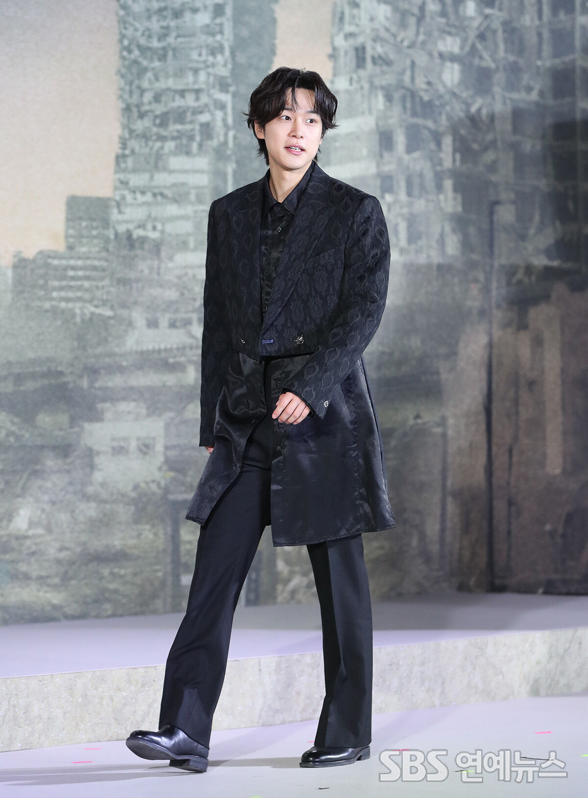 강유석