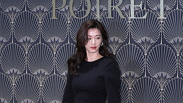 [E포토] 전지현, '우아한 여배우의 자태'