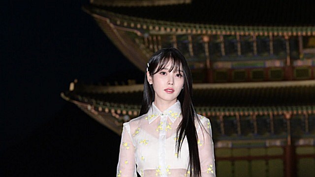 [E포토] 아이유, '아름다운 청순 여신'