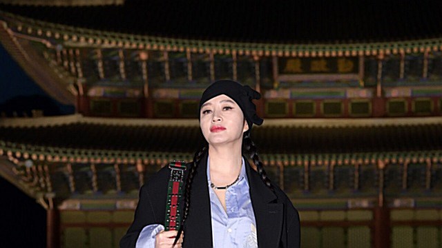 [E포토] 김혜수, '패션의 여왕'