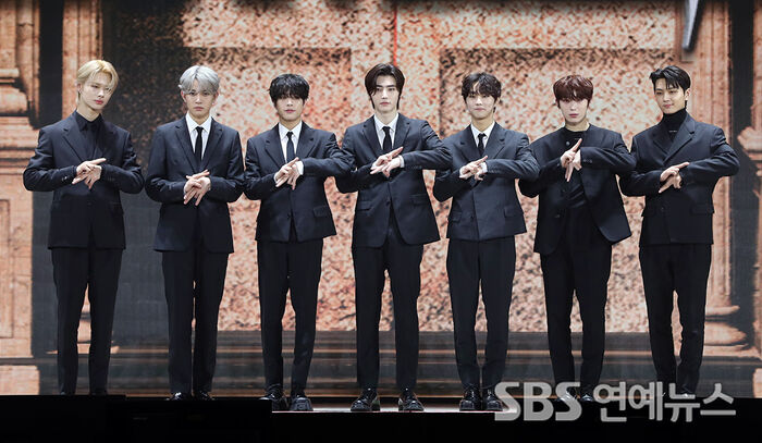 [Throwback] ENHYPEN Unveil 'Dark Blood' at Seoul Media Showcase