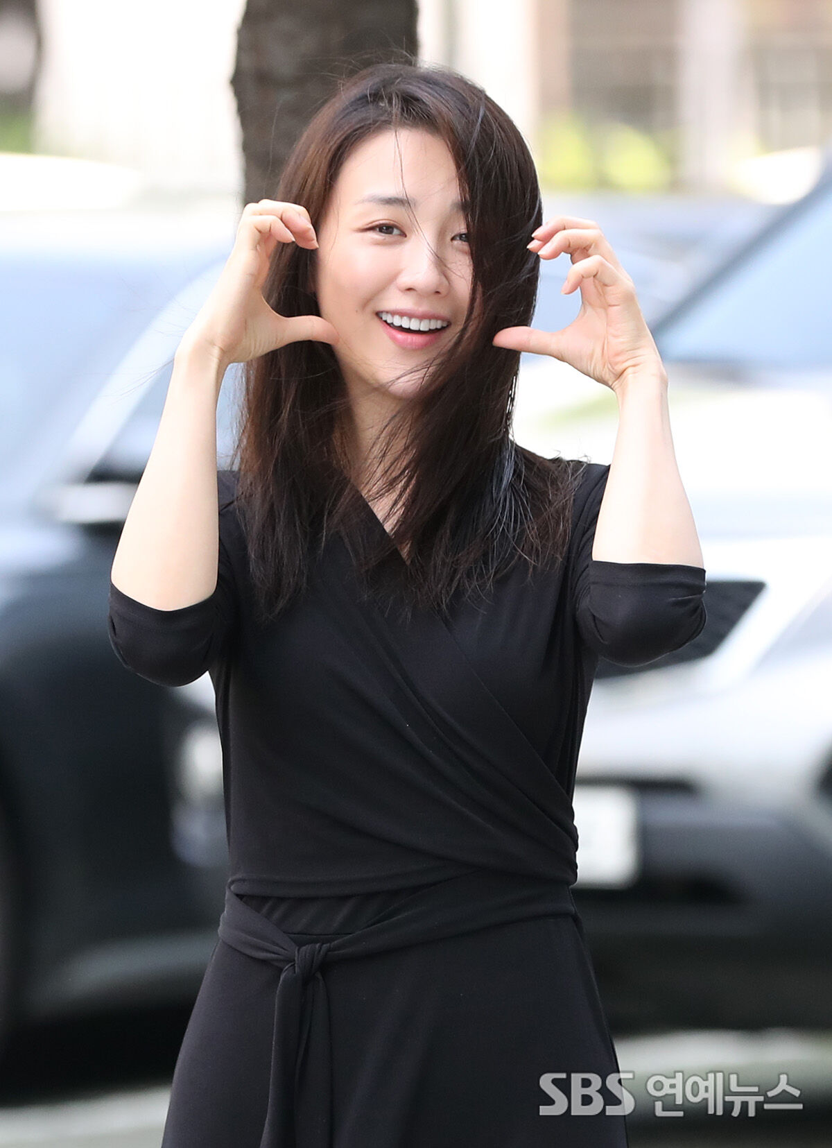 [E포토] 박하선, '깜찍 만렙 볼하트'