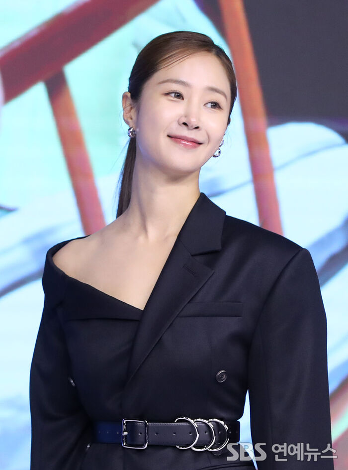 [Throwback] YURI Lights Up 'The Zone: Survival Mission 2' Press Event With a Blooming Smile