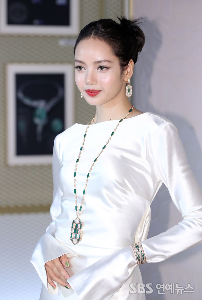 [Throwback] LISA of BLACKPINK Shines Brighter Than Diamonds