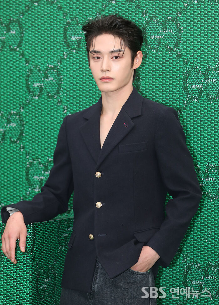[Throwback] ZEROBASEONE's KIM JIWOONG Serves Charisma at Gucci Gaok Launch in Seoul