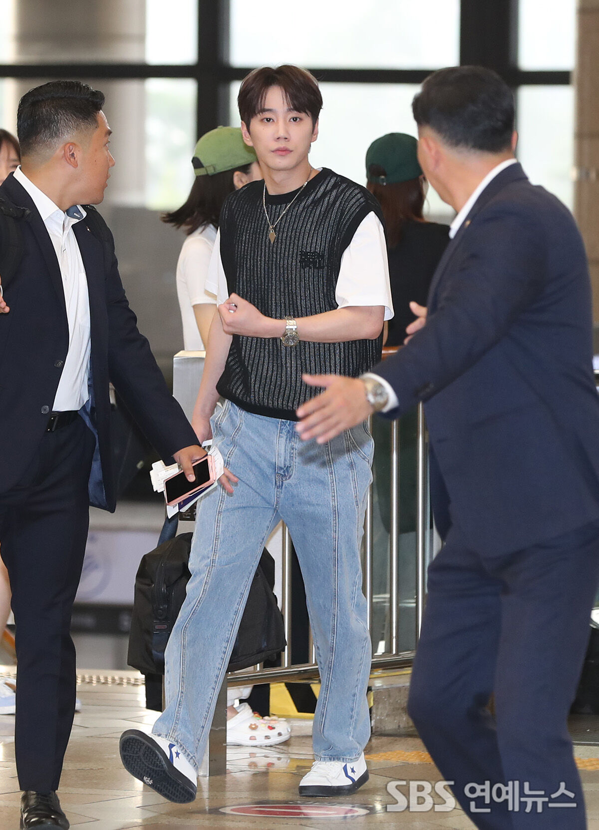 [E포토] 이준영, '콘서트 떠나는 가벼운 발걸음'