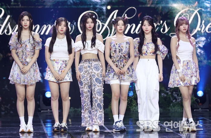 [Throwback] NMIXX Shine at 'A Midsummer NMIXX's Dream' Showcase