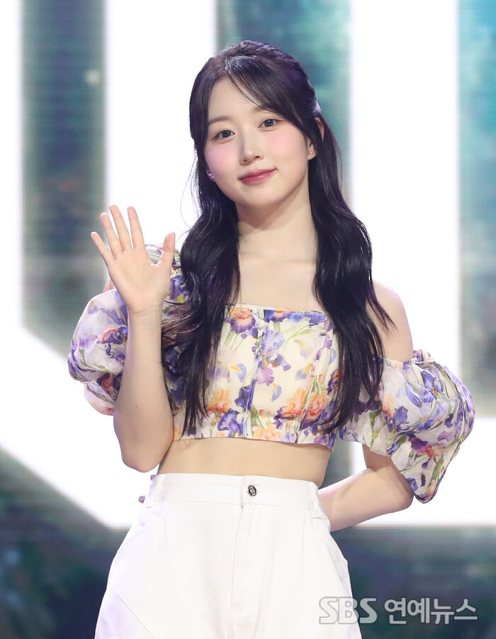 [Throwback] HAEWON of NMIXX Channels That 'First Love' Glow