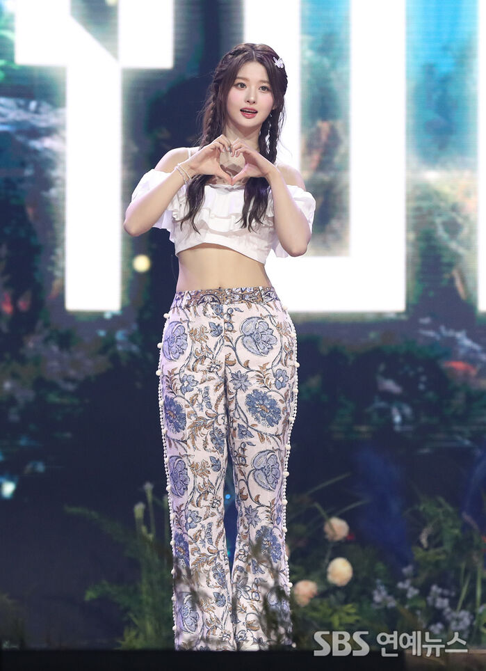 Sullyoon of NMIXX