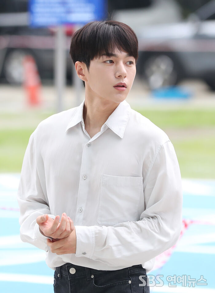 [Throwback] INFINITE’s L Serves a Picture-Perfect Angle
