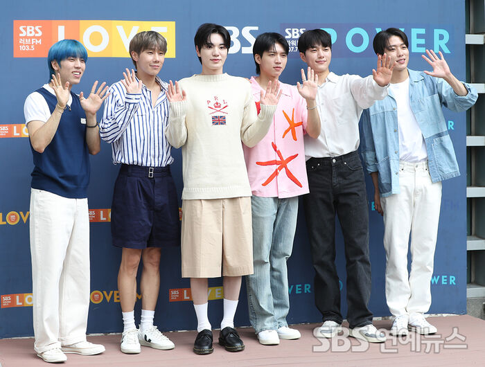 [Throwback] INFINITE Reunite as a Full Group After Five Years