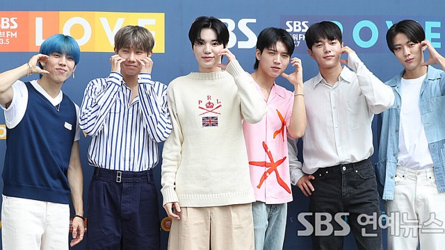 "5년 만의 무대에 눈물 났다"&hellip;'컬투쇼' 인피니트, 울컥한 이유?