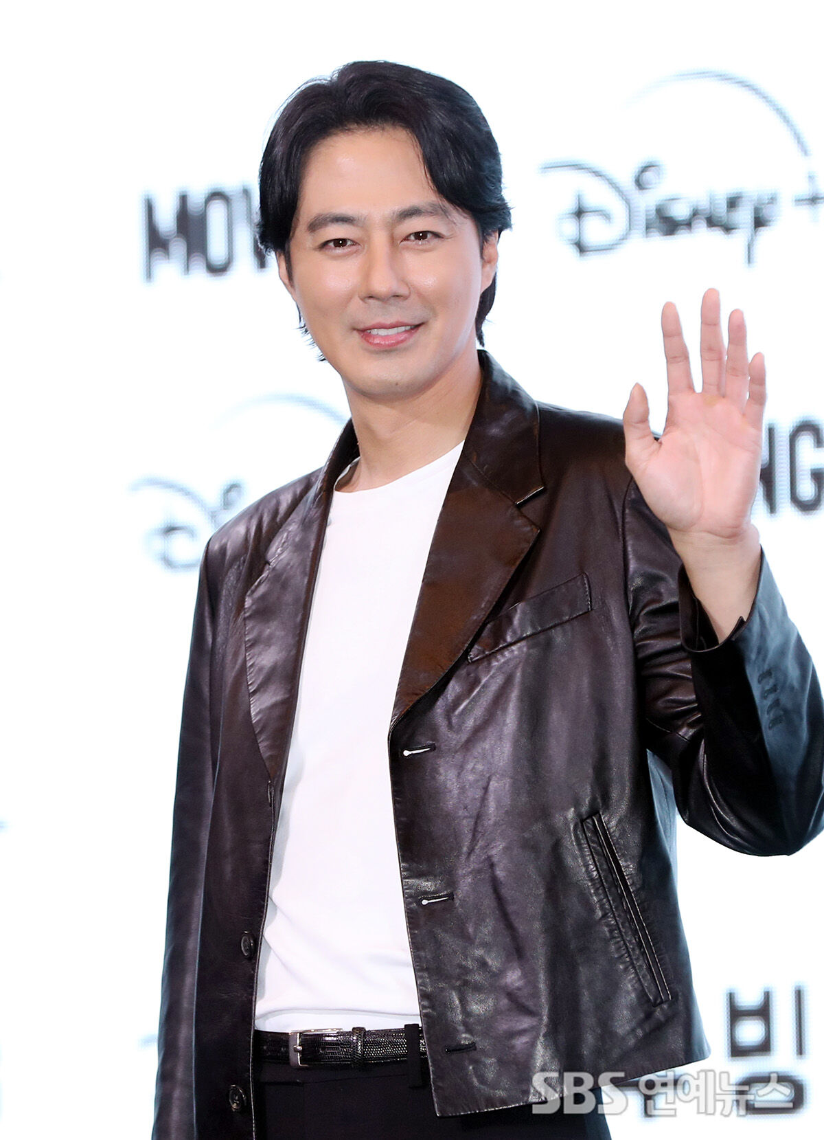 Jo In-sung strikes a pose at the Moving launch event