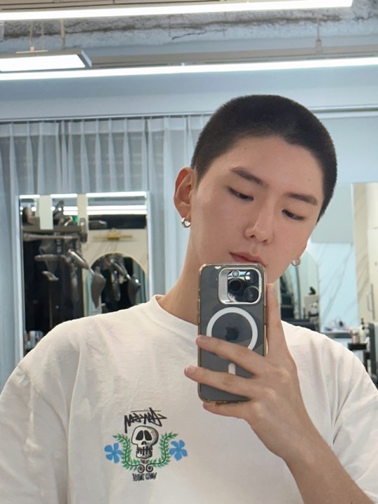 <!HS>몬스타엑스<!HE> 기현, 현역으로 군입대…