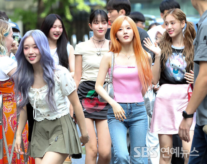 [Throwback] STAYC Is an Instant Mood Boost at KBS Rehearsal