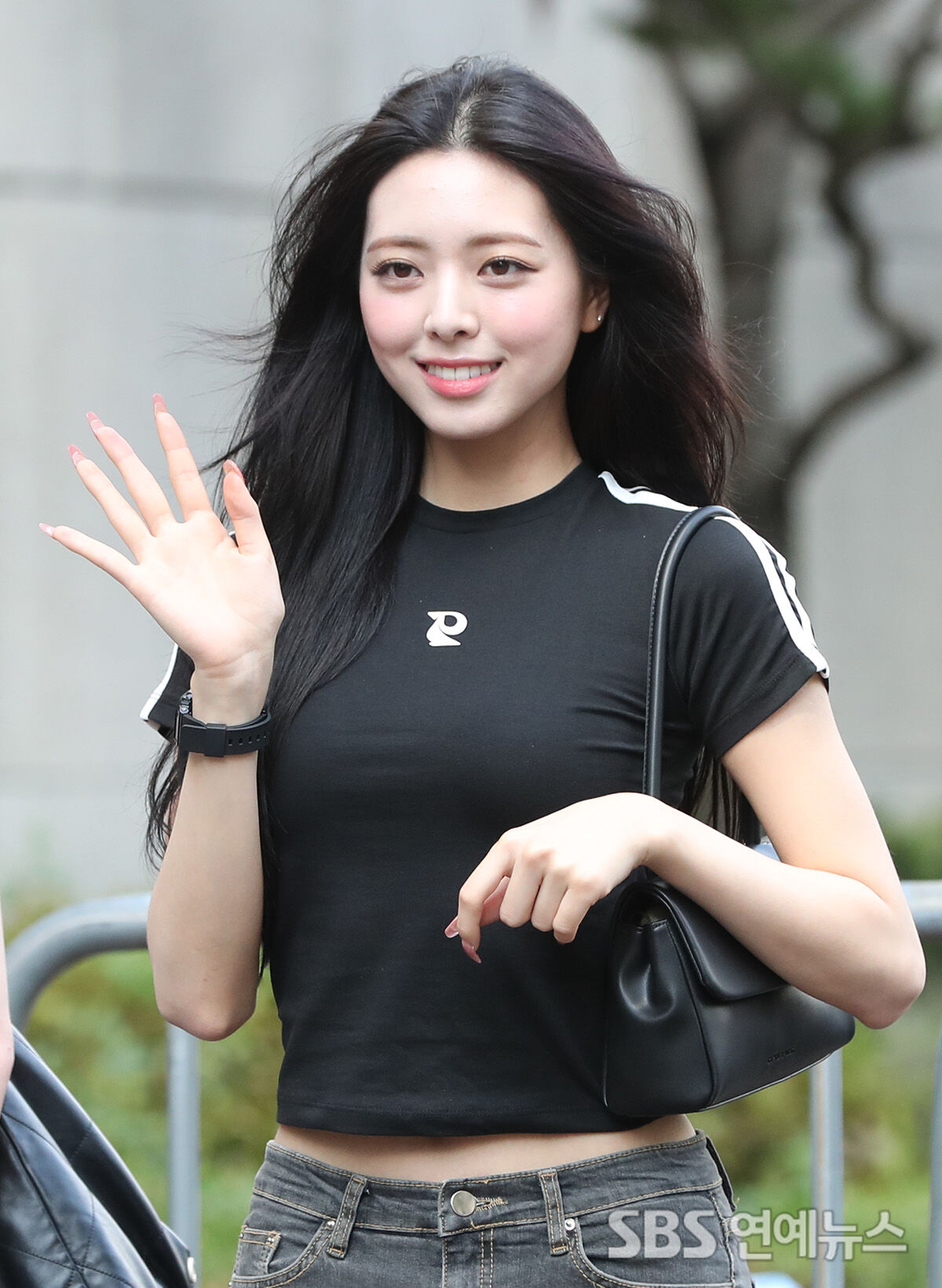 [Throwback] ITZY's Yuna Stuns With Effortless Beauty