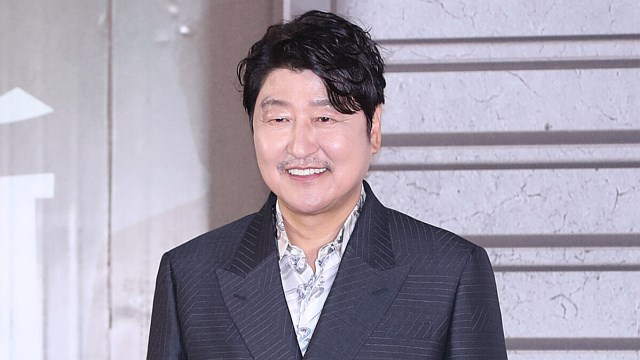 송강호의 32년 만의 드라마 진출, 어떻게 이뤄졌을까