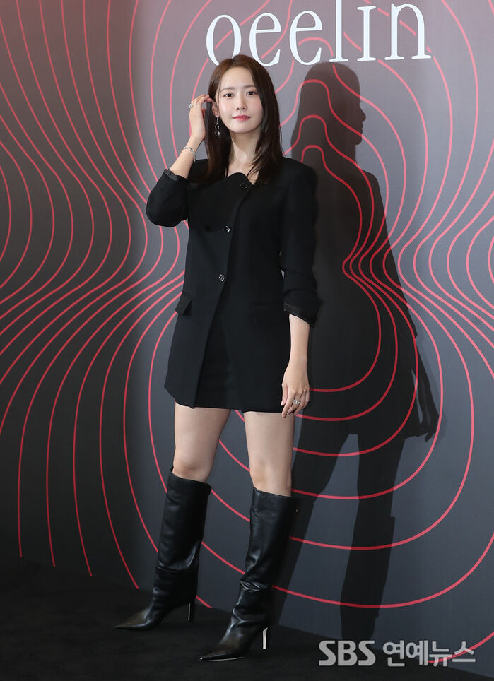 [Throwback] YOONA Stuns in All-Black Elegance